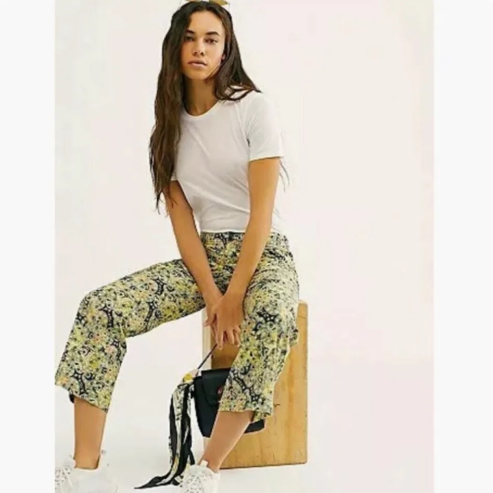 Free People size 4 Paisley flare lightweight pants